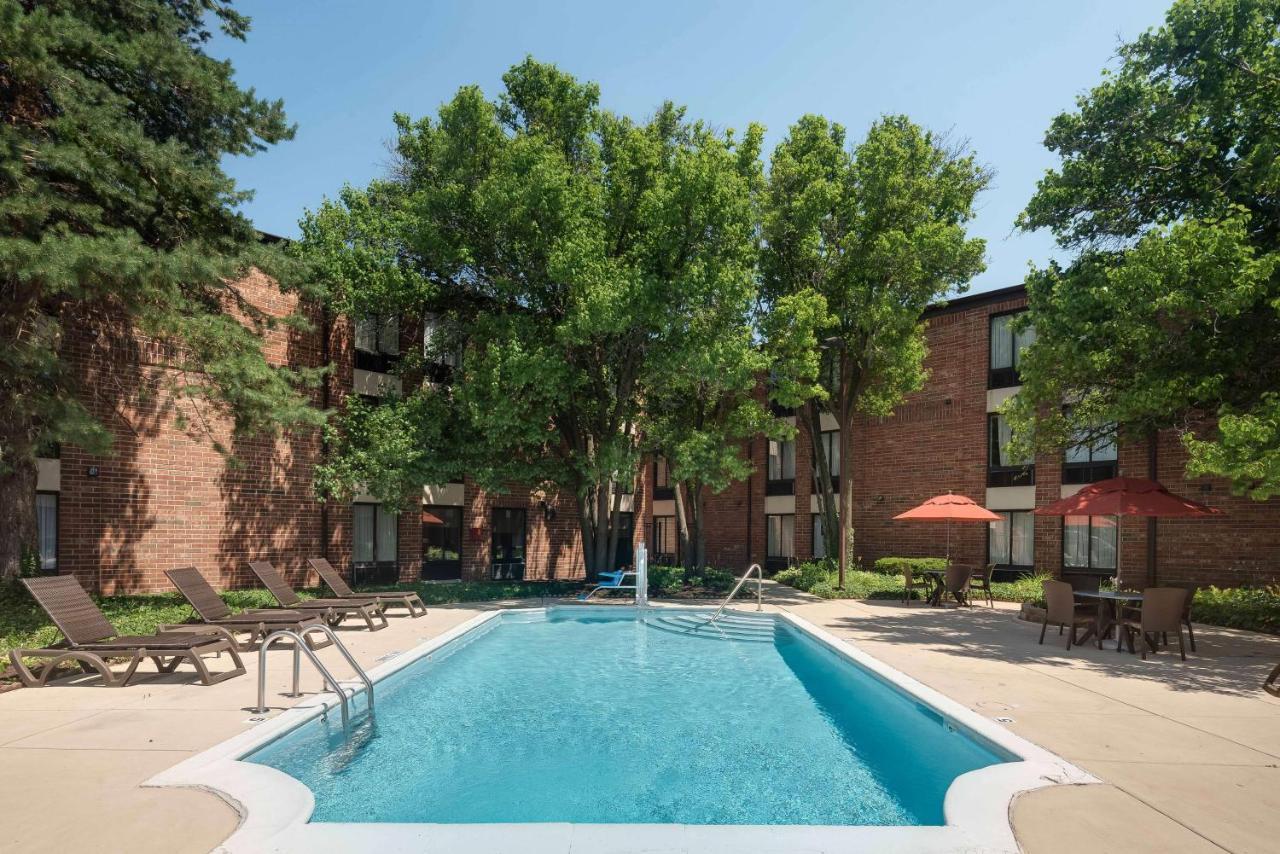 Best Western Chicago - Downers Grove Exteriör bild